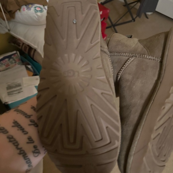 Ugg boots - Picture 7 of 9